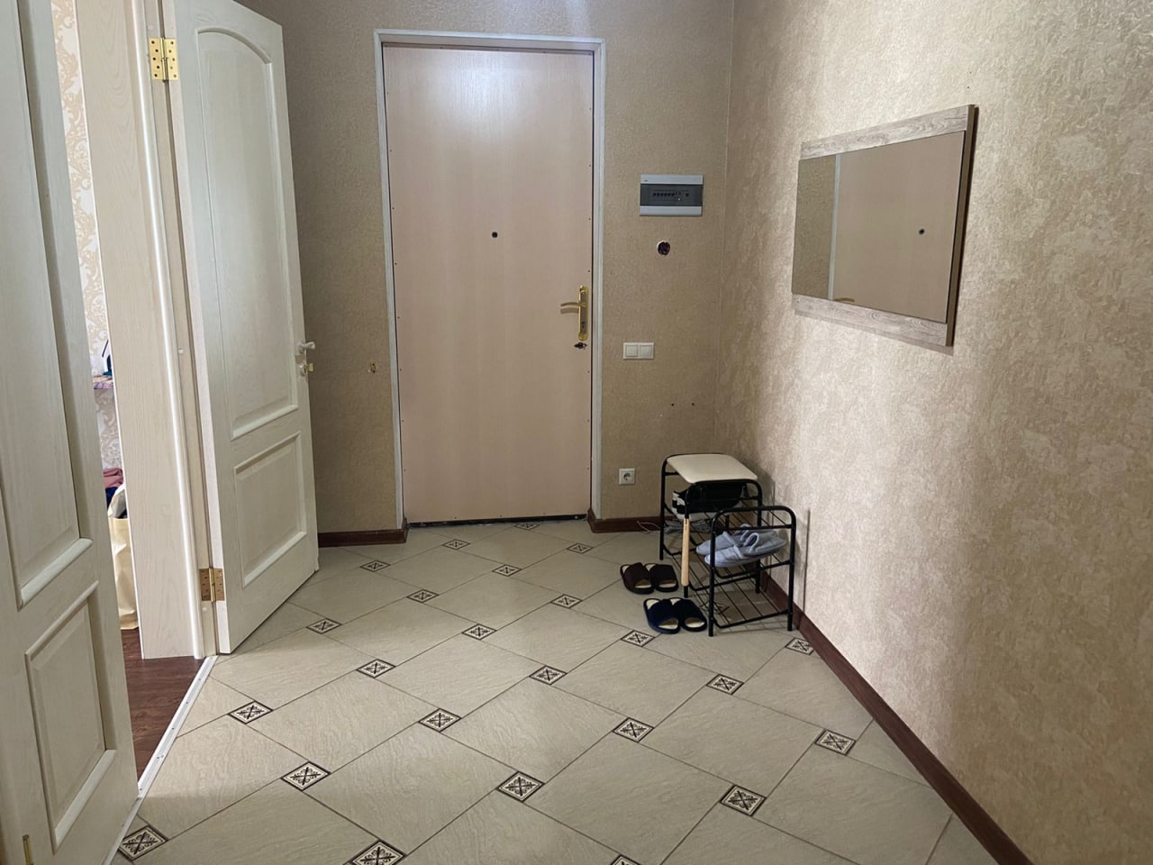 Квартира 2-х комнатная 76 м²