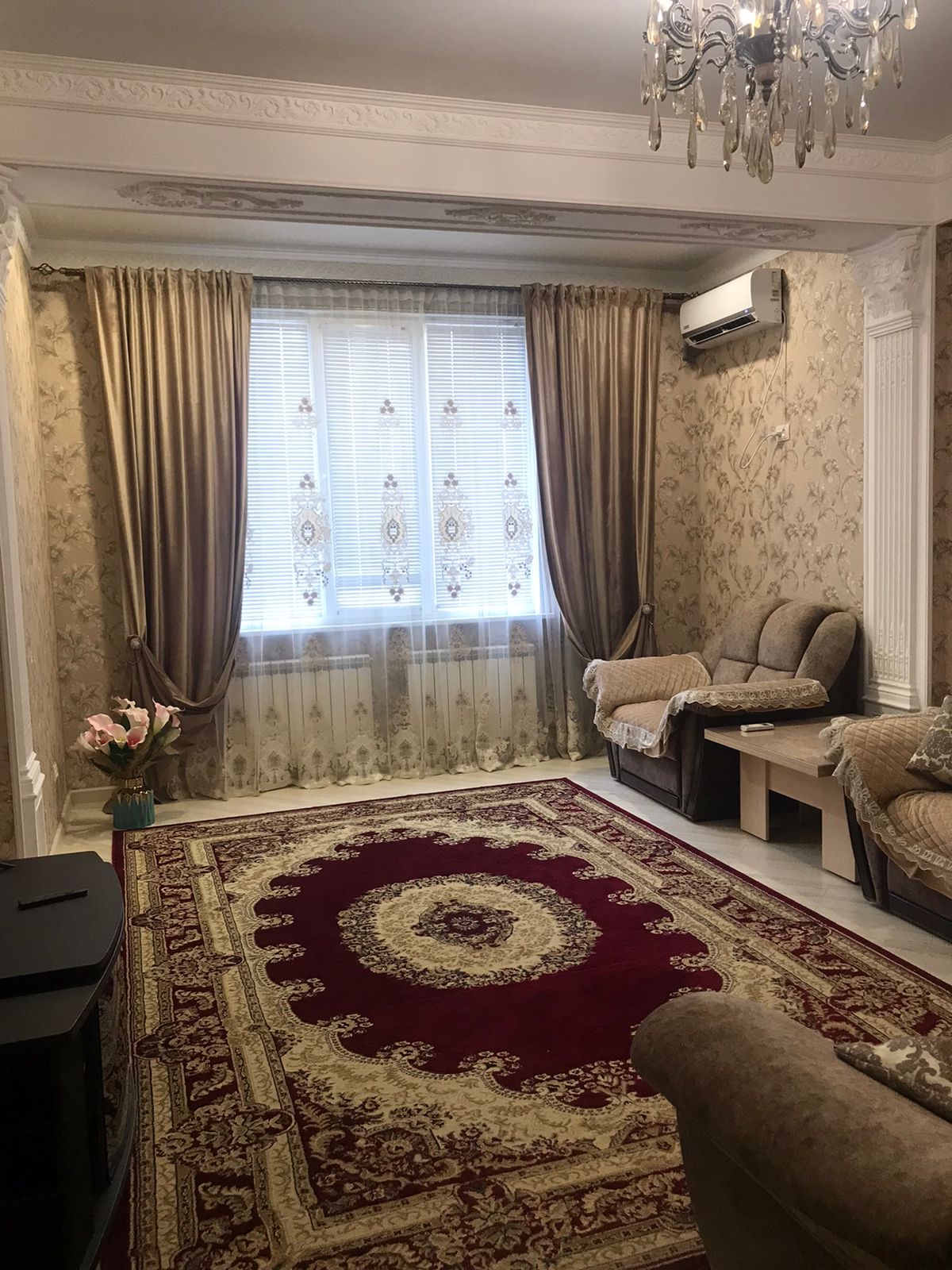 Квартира 2-х комнатная 82 м²