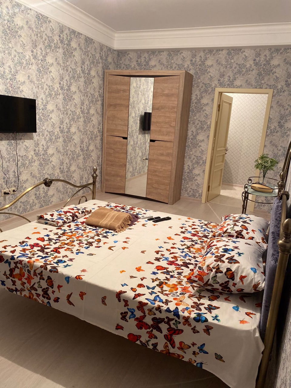 1 комнатная 60 м²